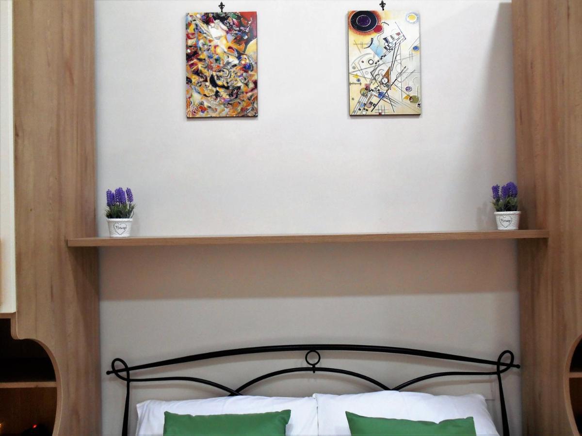 Bed and Breakfast Essenza Di Napoli Екстер'єр фото