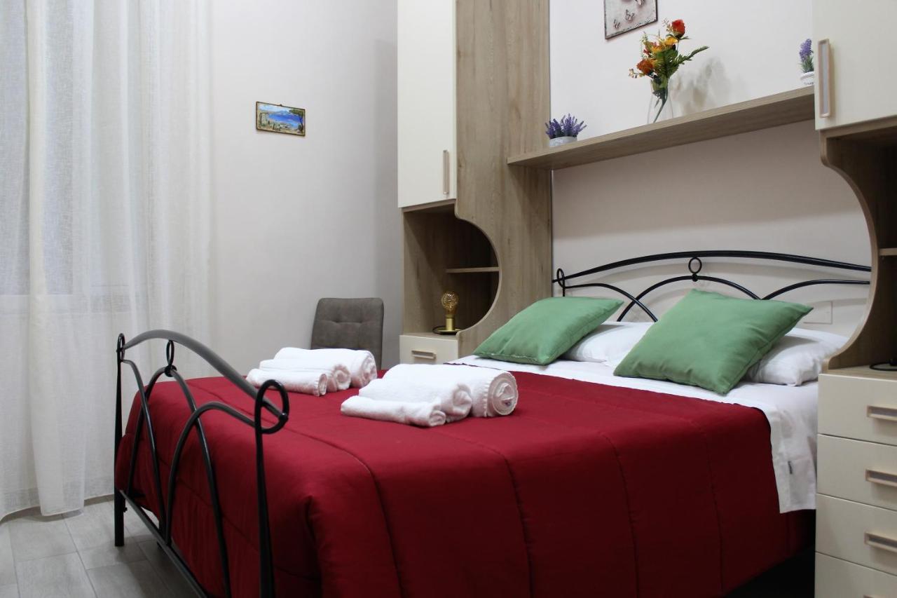 Bed and Breakfast Essenza Di Napoli Екстер'єр фото